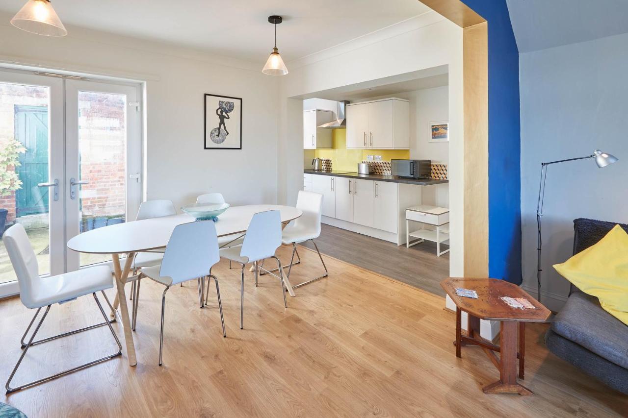 Host & Stay - Artist House Loftus Bagian luar foto
