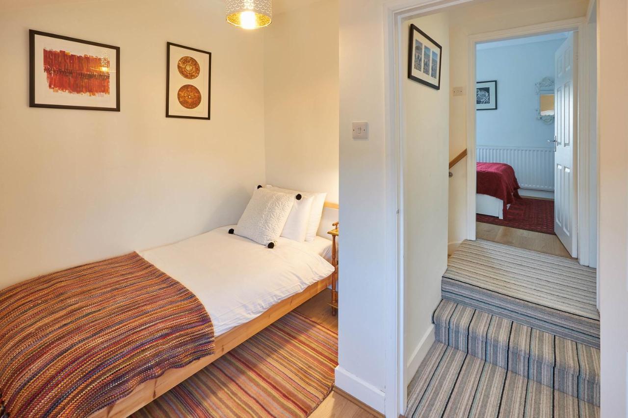 Host & Stay - Artist House Loftus Bagian luar foto